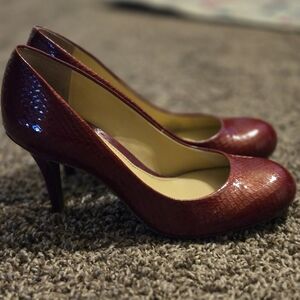 Elegant Burgundy Women's Heels